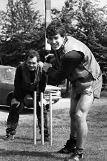 Manchester United Collection: Bryan Robson and Ray Wilkins playing cricket