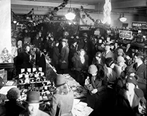 Christmas shopping in Kensington, 1931
