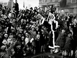 Christmas Prints: A crowd to see Santa, 1937