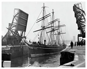 1950s Prints: The Cutty Sark at Millwall