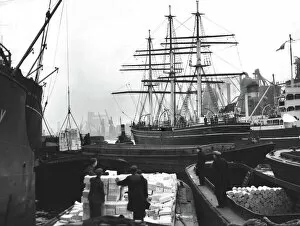 Ships Collection: The Cutty Sark sailing ship in London Docks