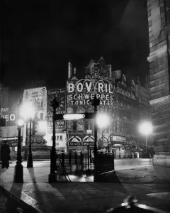 Entrance to Piccadilly Circus tube