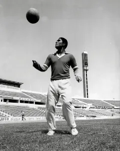 Pictures Prints: Eusebio in 1968