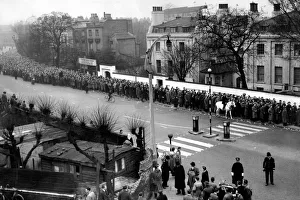 1950s Prints: Fans queuing for tickets at Stamford Bridge for Arsenal Chelsea game 1952