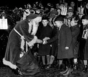 Christmas Past Collection: Father Christmas in Norfolk, 1935