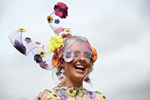 Racing Prints: Floral hat Grand National Festival at Aintree