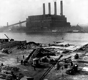 Images Dated 15th August 2018: Fulham Power Station with construction site of Westland Heliport in foreground, 1959
