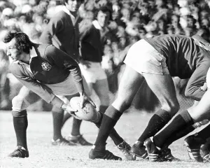 Rugby Union Prints: Gareth Edwards in action in 1974