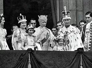 Royalty Collection: George VI and Queen Elizabeth on Buckingham Palace balcony Coronation Day 1937