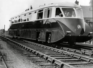 Locomotives Prints: Great Western Railway Diesel express streamlined rail car 1934
