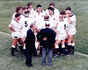 Images Dated 6th September 2023: Half Time team talk Rugby Union World Cup 1991