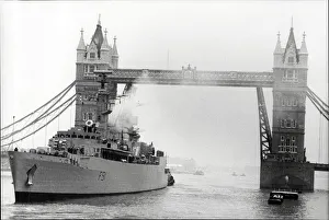 HMS Brazen, passing through Tower Bridge