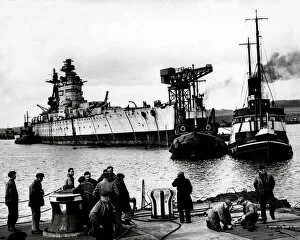 Ships Collection: HMS Nelson, battleship on her way to breakers yard, 1949
