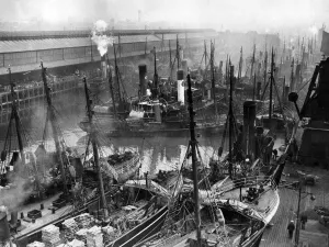 Ships Prints: Hull Docks, 1935