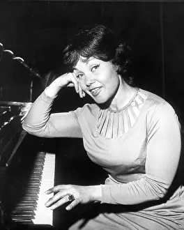 Famous Face Prints: Jazz singer Cleo Laine, 1963