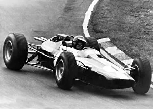 Motor Racing Collection: Jim Clark in his V8 works Lotus-Climax
