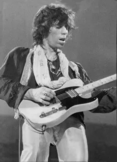 Images Dated 11th November 2021: Keith Richards on stage 1976