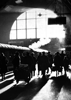 Trains Collection: Kings Cross railway station, London