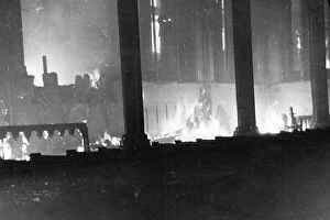 Britain at War Collection: London in the Blitz Temple Church air raid 12