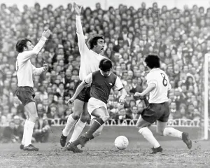 Pictures Prints: Martin Chiver's appeals as Eddie Kelly's trickery baffles Spurs