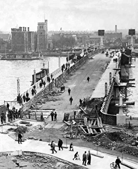 New Lambeth Bridge, London under construction, 1932 New Lambeth Bridge, London under construction, 1932