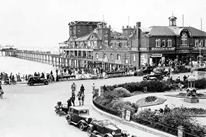 Thirties Prints: The pier at Bognor Regis in 1934