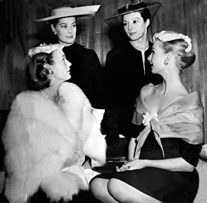 Preview of Spring at fashions for 1955