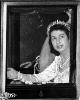 Royalty Collection: Princess Elizabeth returning to Buckingham Palace after her wedding