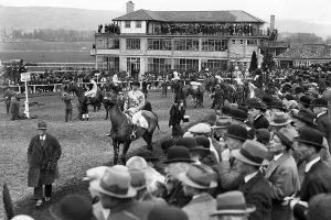 Horse Racing Prints: Racehorses in the paddock at Cheltenham in 1932
