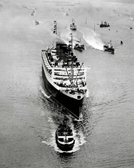 Ships Collection: The RMS Queen Mary on her maiden voyage 1938