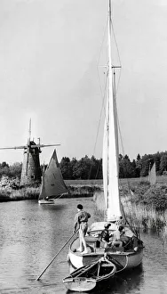 Sailing on the Norfolk Broads Sailing on the Norfolk Broads