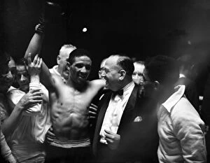 Images Dated 11th August 2020: Scene at the end of the Sugar Ray Robinson v Randolph Turpin fight 1951