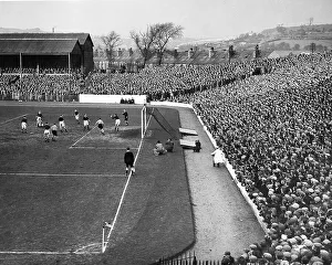 Football Grounds And Crowd Prints: Sheffield Wednesday host Chelsea in front of a packed Hillsborough in 1939