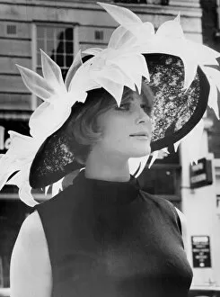 Images Dated 19th June 2018: Sixties Ascot fashion