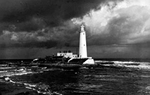 Town and Country Collection: St Marys lighthouse, Whitley Bay