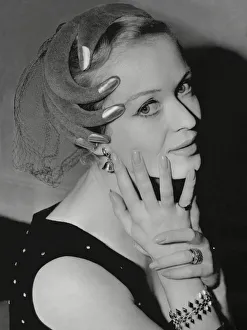 Fashion Models Prints: Strange Fifties hat fashion