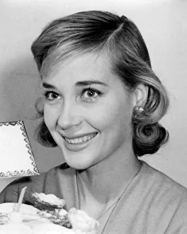 Sylvia Syms
