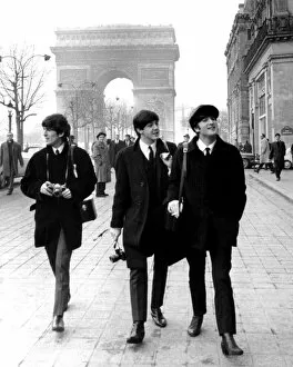 Images Dated 18th July 2022: TheBeatles in Paris in front of the Arc de Triomphe