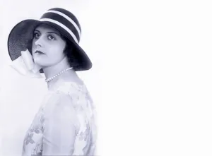 Fashions From The 1930s Prints: Thirties black and white hat
