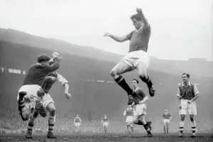 Pictures Prints: Tommy Taylor ( in mid-air) scoring the fifth goal for Manchester United 1957