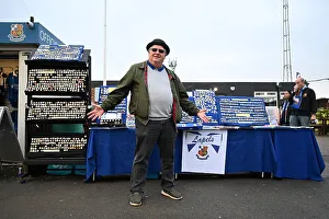 Photo Spotlight Prints: Wealdstone fc v Wycombe Wanderers, FA Cup 2nd round